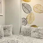 Superior Laguna Beskidow Pilot's Studio! Sauna&gym! Air Condition!