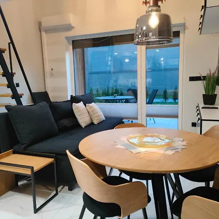 Διαμέρισμα Superior Laguna Beskidow Pilot's Studio! Sauna&gym! Air Condition!