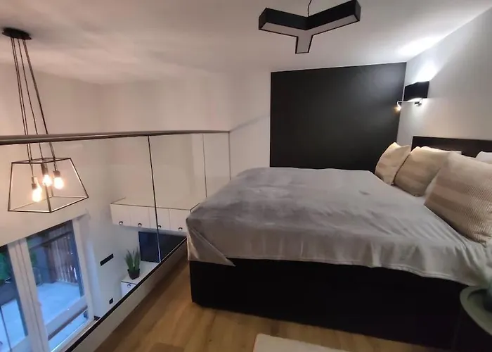 Superior Laguna Beskidow Pilot's Studio! Sauna&gym! Air Condition! Zarzecze (Silesia)