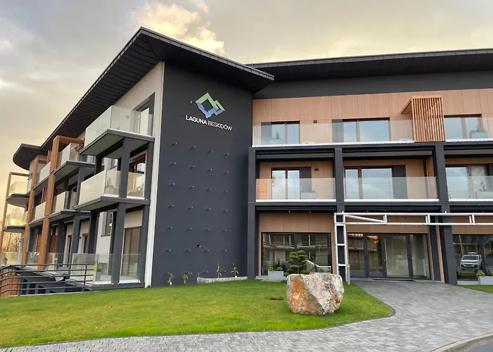 Superior Laguna Beskidow Pilot's Studio! Sauna&gym! Air Condition! 아파트 *